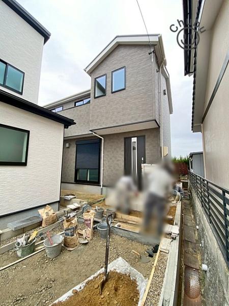 豊田市平山町新築戸建全2棟2号棟(玄関)