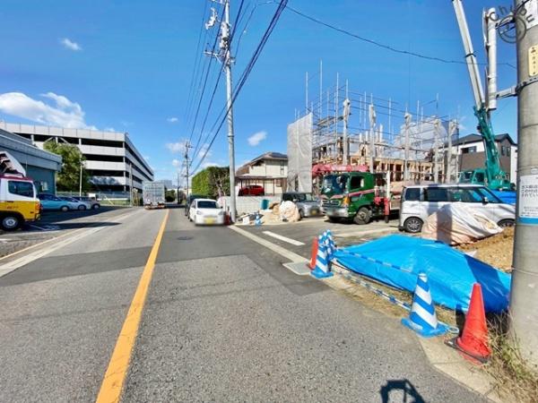 豊田市細谷町新築戸建全6棟4号棟(前面道路含む現地写真)