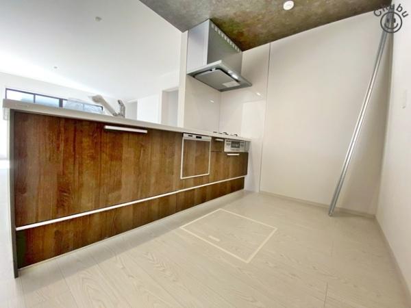 豊田市細谷町新築戸建全6棟4号棟(キッチン)