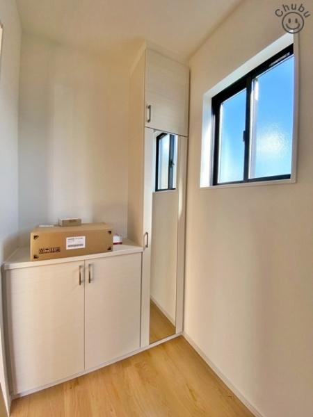 豊田市細谷町新築戸建全6棟5号棟(玄関)