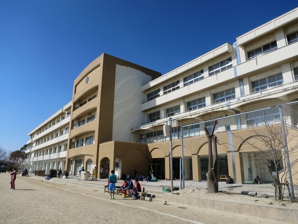 岡崎市上里新築戸建全3棟2号棟(岡崎市立北中学校)