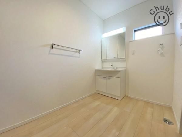 豊田市広美町新築戸建全3棟2号棟