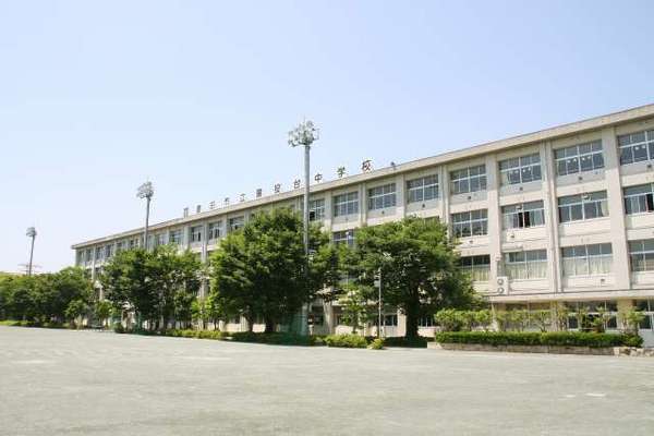 豊田市平戸橋町新築戸建全2棟A棟(豊田市立猿投台中学校)