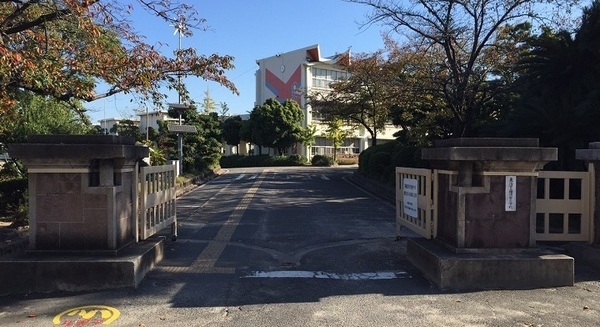 横須賀西住宅(横須賀小学校)