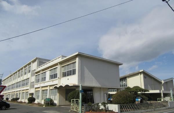 横須賀西住宅(横須賀中学校)