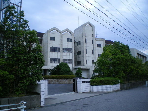 シャトレー東刈谷駅(刈谷市立朝日中学校)