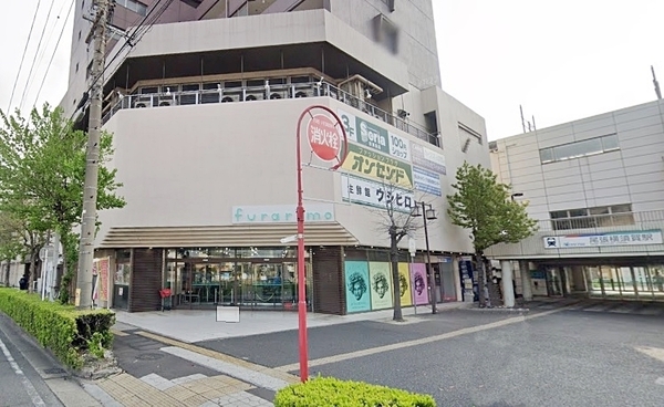 ・横須賀西住宅(ウシヒロ横須賀店)