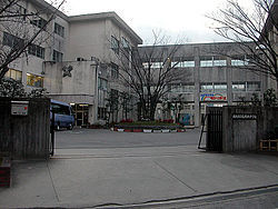 岡崎市小針町新築戸建全3棟2号棟(岡崎市立矢作北中学校)