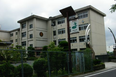 豊田市保見ケ丘新築戸建全2棟1号棟(豊田市立保見中学校)