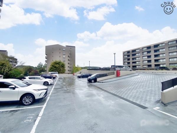 野村三好ヶ丘ヒルズ弐番館(駐車場)