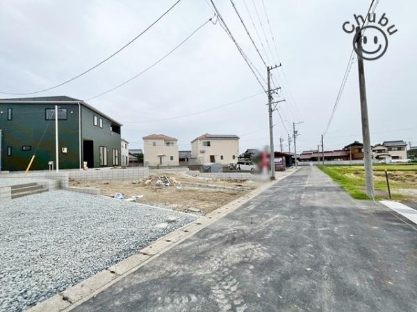 豊明市沓掛町新築戸建全3棟3号棟(前面道路含む現地写真)