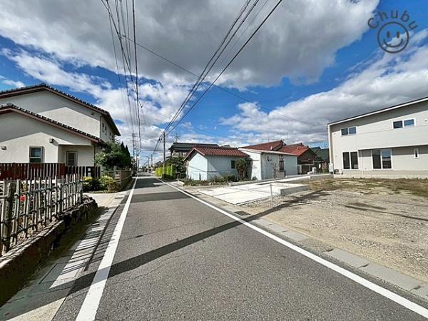 岡崎市森越町新築戸建全1棟A号棟(前面道路含む現地写真)