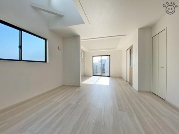 豊田市美里６丁目新築戸建全3棟2号棟