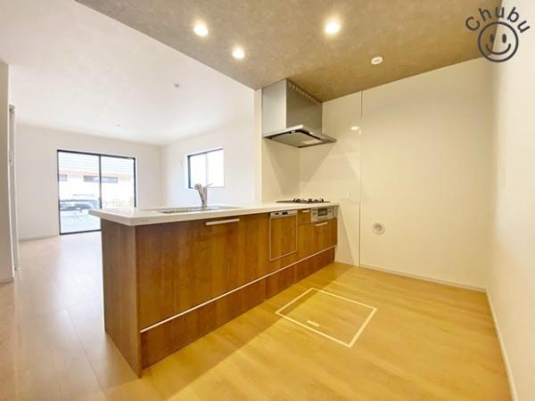 大府市長根町新築戸建全5棟3号棟