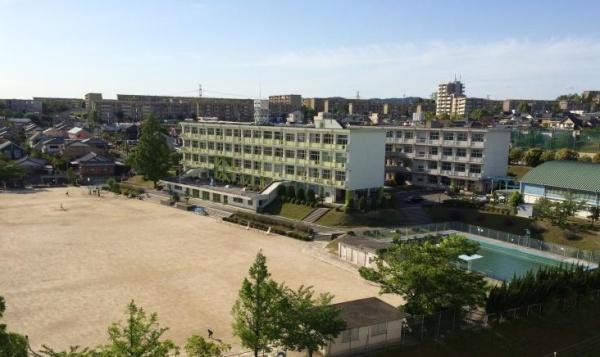 春日井市白山町７丁目の土地(春日井市立岩成台西小学校)