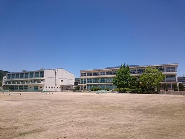 蒲郡市大塚町新築戸建全3棟3号棟(大塚中学校)