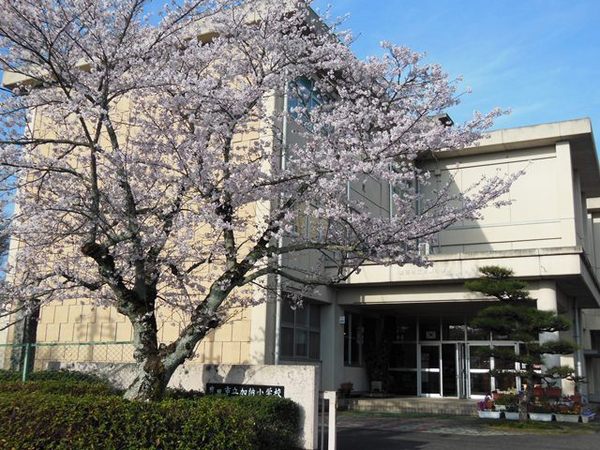 豊田市亀首町八ツ口洞の中古一戸建て(豊田市立加納小学校)