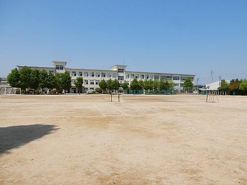 豊川市伊奈町南山新田新築戸建全1棟(小坂井中学校)