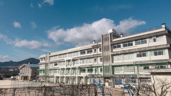 フローレンス西原グランドアーク(広島市立祇園東中学校)