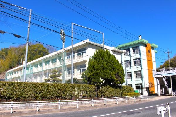 エメラルドマンション高陽矢口(広島市立口田小学校)