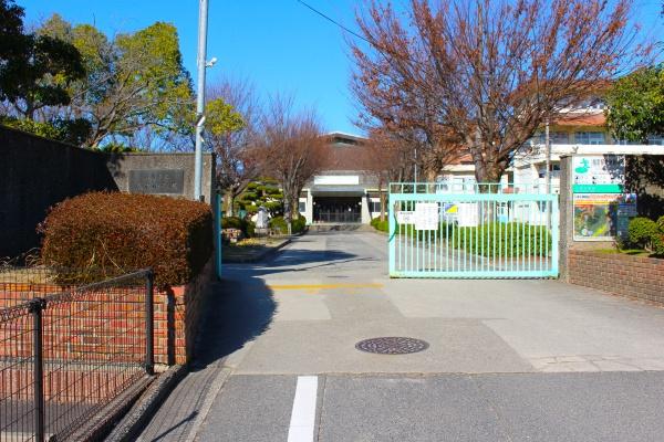 広島市安佐南区八木５丁目の土地(広島市立八木小学校)