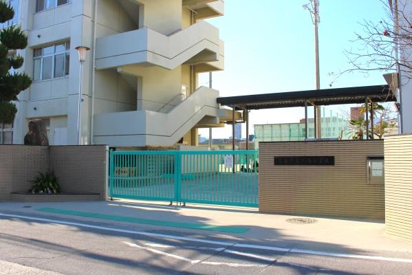 広島市安佐南区川内５丁目の土地(広島市立川内小学校)
