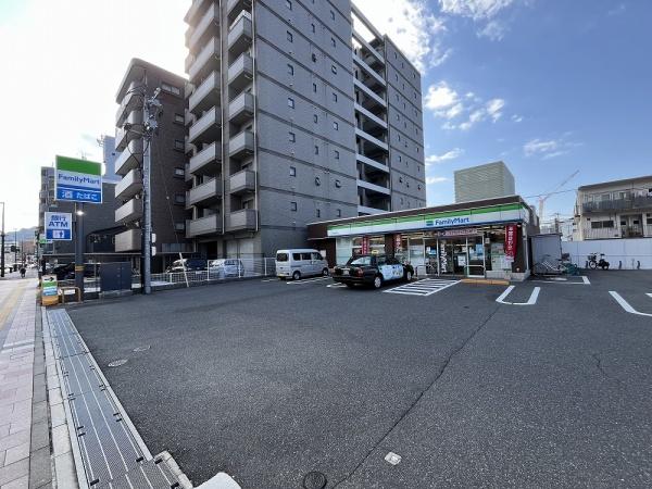 スカイアーク51東雲本町(ファミリーマート東雲本町店)