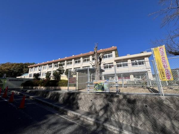 広島市安佐北区三入東１丁目の中古一戸建て(広島市立三入東小学校)