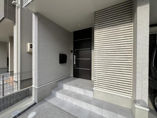 八幡1丁目戸建　B棟