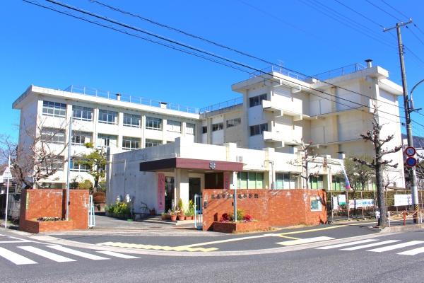 広島市安佐北区真亀２丁目の土地(広島市立真亀小学校)