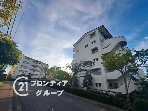 研究学園６団地５３０号棟　中古マンション