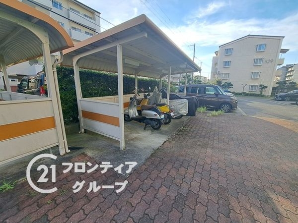 研究学園６団地５３０号棟　中古マンション