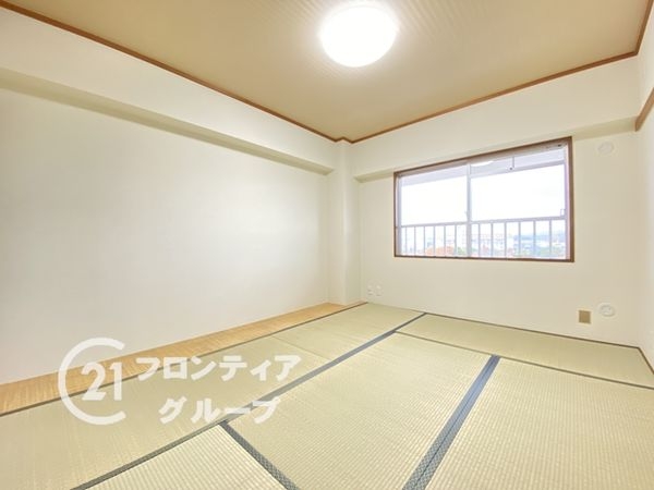 研究学園６団地５３０号棟　中古マンション