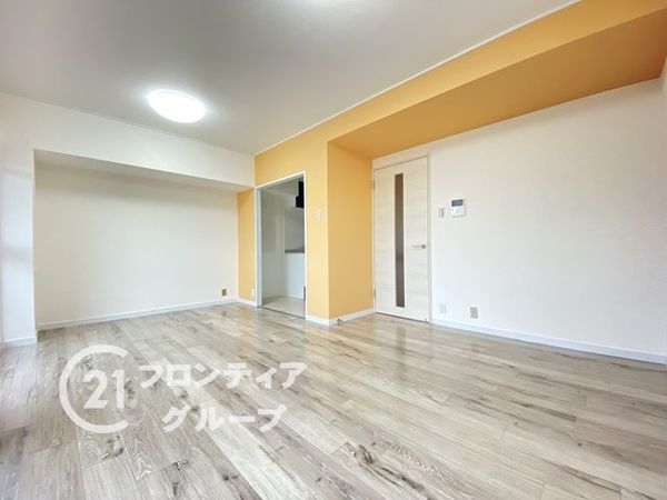 研究学園６団地５３０号棟　中古マンション
