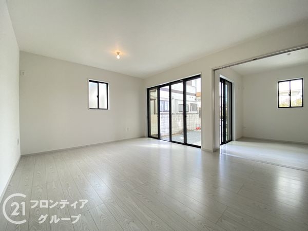 神戸市西区桜が丘西町３丁目　新築一戸建て