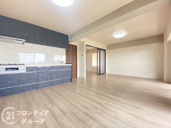 西神戸セントポリア１号館　マンション