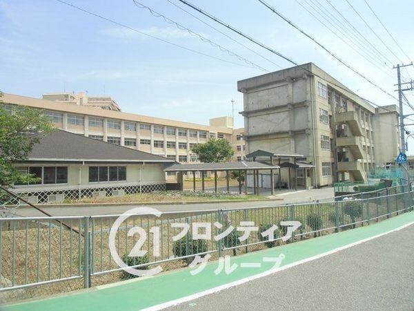メゾンドール明石山ノ手台 中古マンション(明石市立朝霧中学校)