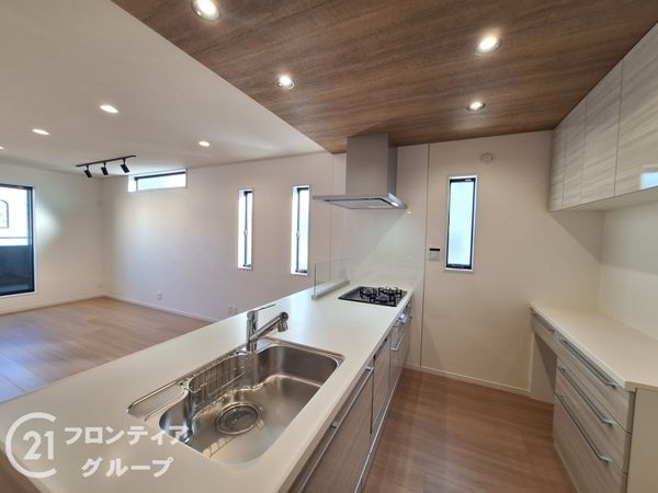 明石市材木町　新築一戸建て　１期　C号棟