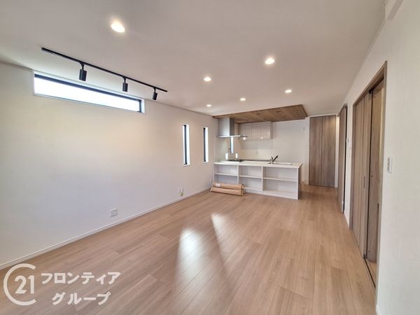 明石市材木町　新築一戸建て　１期　C号棟