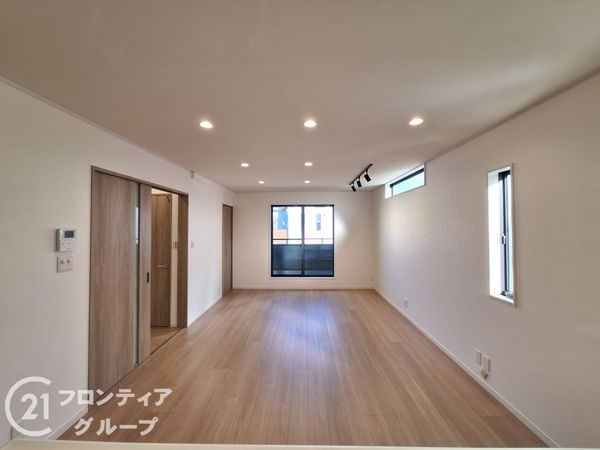 明石市材木町　新築一戸建て　１期　C号棟