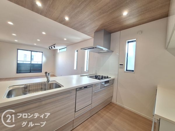 明石市材木町　新築一戸建て　１期　C号棟
