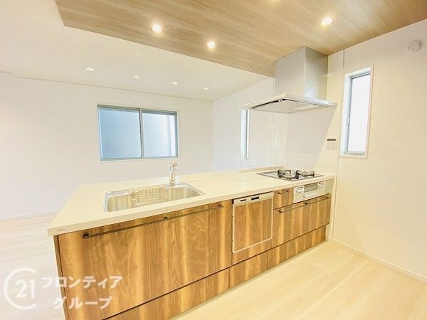 明石市材木町　新築一戸建て　１期　B号棟