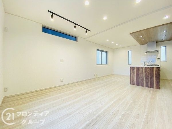 明石市材木町　新築一戸建て　１期　B号棟
