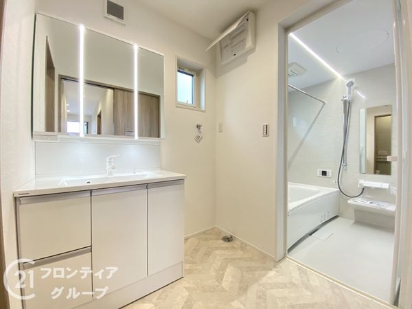明石市港町　新築一戸建て