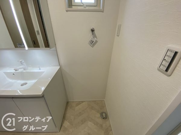 明石市港町　新築一戸建て