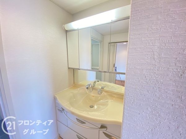 研究学園5団地523号棟　中古マンション