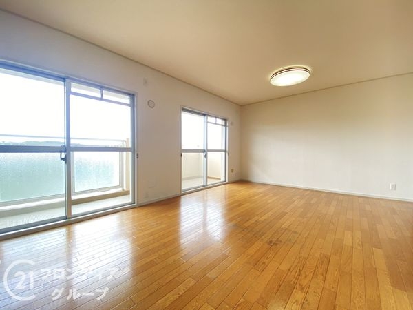 研究学園5団地523号棟　中古マンション
