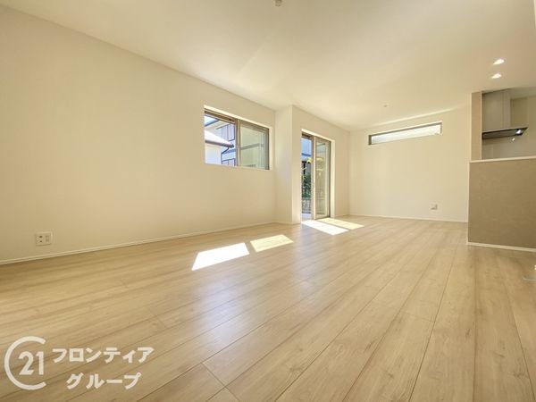 神戸市西区桜が丘西町２丁目　新築一戸建て　１号棟