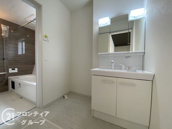 明石市魚住町西岡　新築一戸建て　７期　２号棟