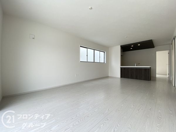 明石市魚住町西岡　新築一戸建て　７期　２号棟